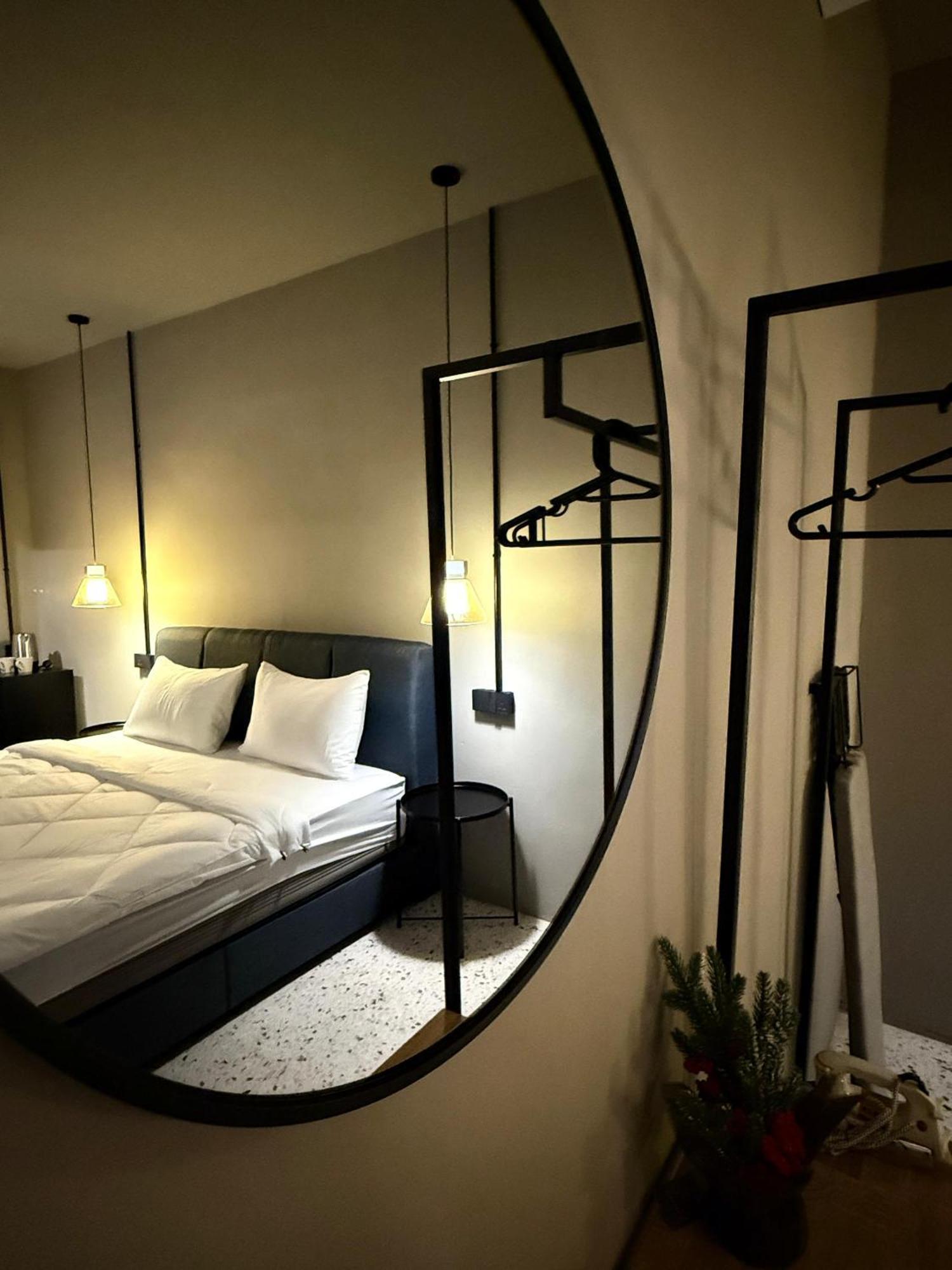 M2 Living Townhouse In Penginapan